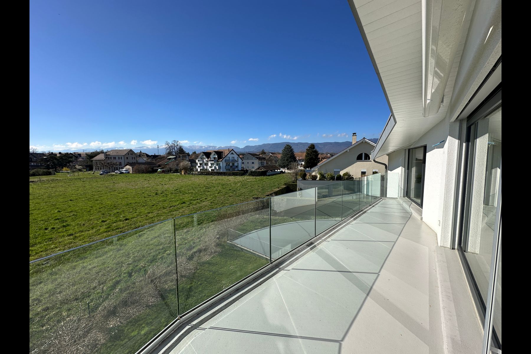  Luxury penthouse apartment in Founex - 物件實景