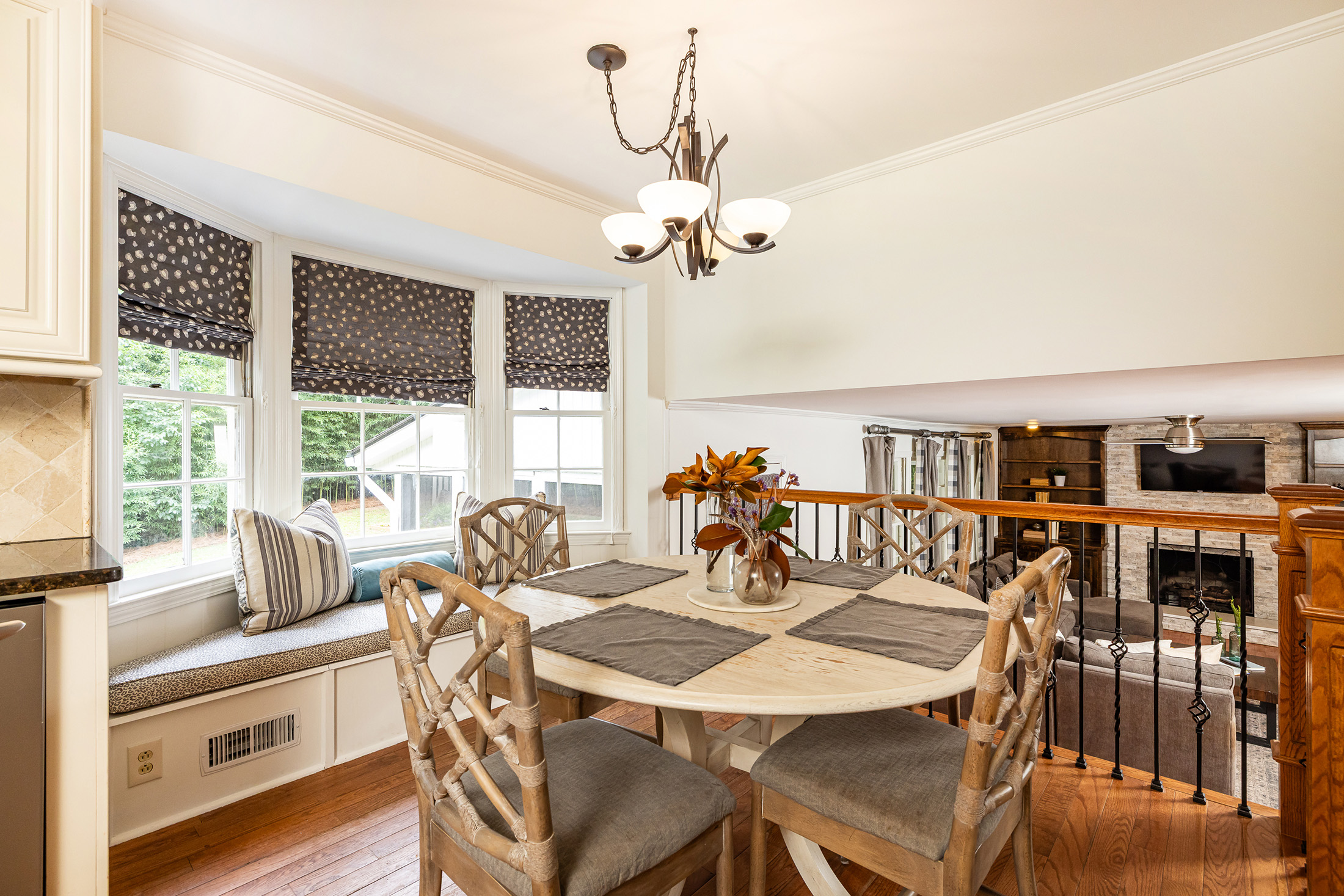  Beautifully Updated Home in Sought-after Arden Woods Neighborhood of Dunwoody - 物件實景