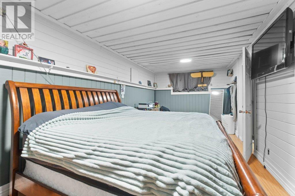 SICAMOUS, British Columbia, V0E 2V0, CA, 4 Bedrooms Bedrooms, ,2 BathroomsBathrooms,Residential,For Sale,1838473