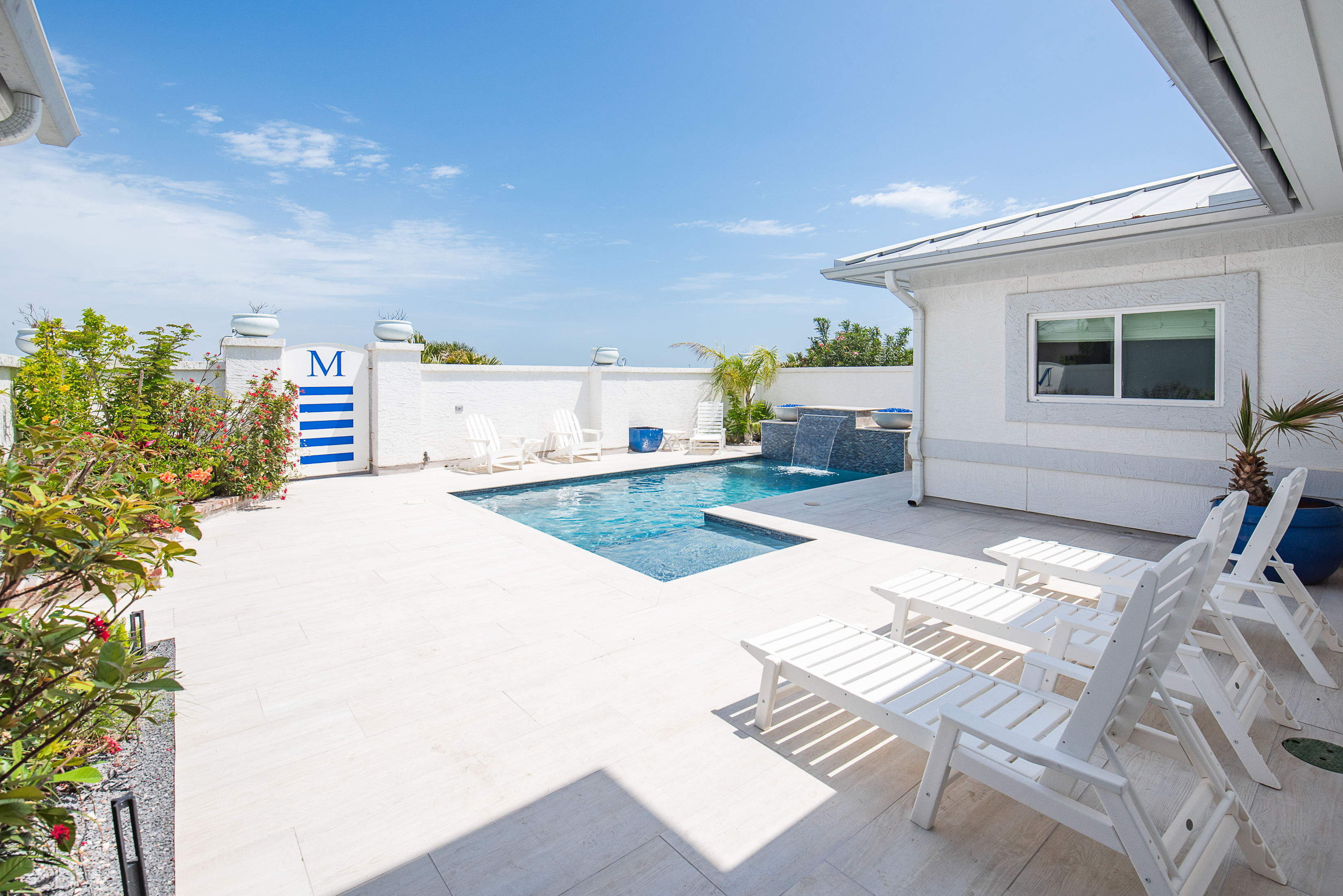  Canal-Front Estate in Island Moorings - 物件實景