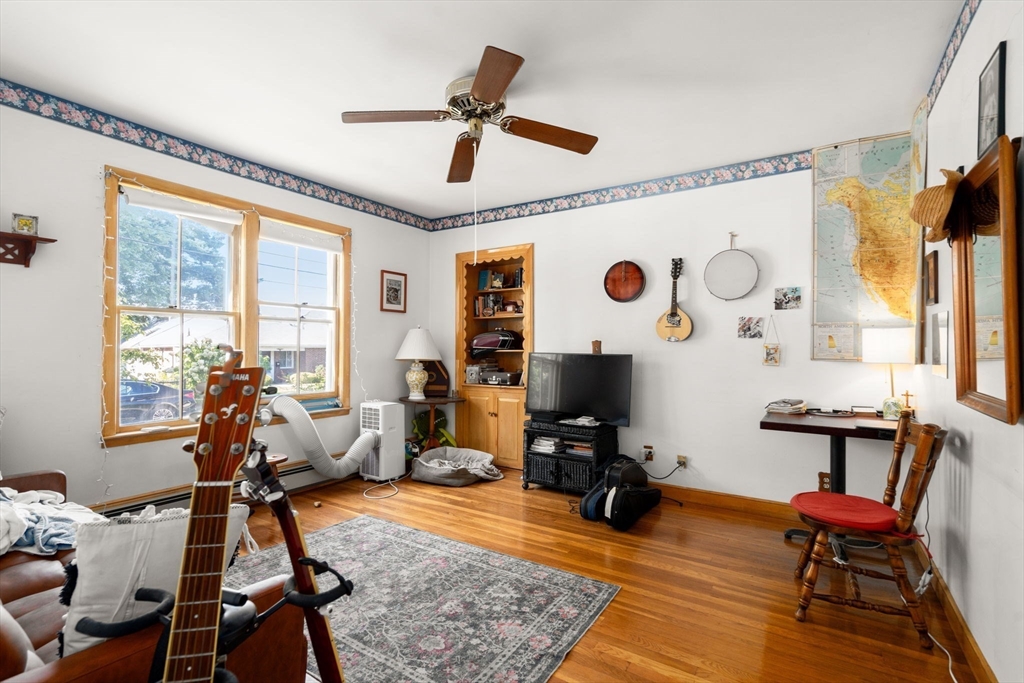 Newton, Massachusetts, 02458, United States, 8 Bedrooms Bedrooms, ,2 BathroomsBathrooms,Residential,For Sale,1940417