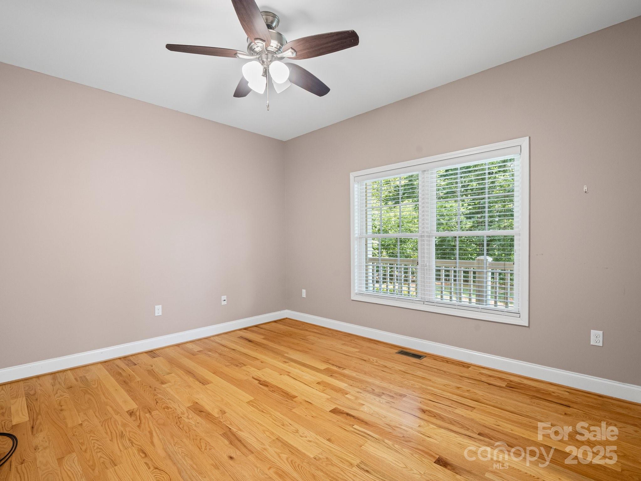 Lincolnton, North Carolina, 28092, United States, 4 Bedrooms Bedrooms, ,4 BathroomsBathrooms,Residential,For Sale,2009107