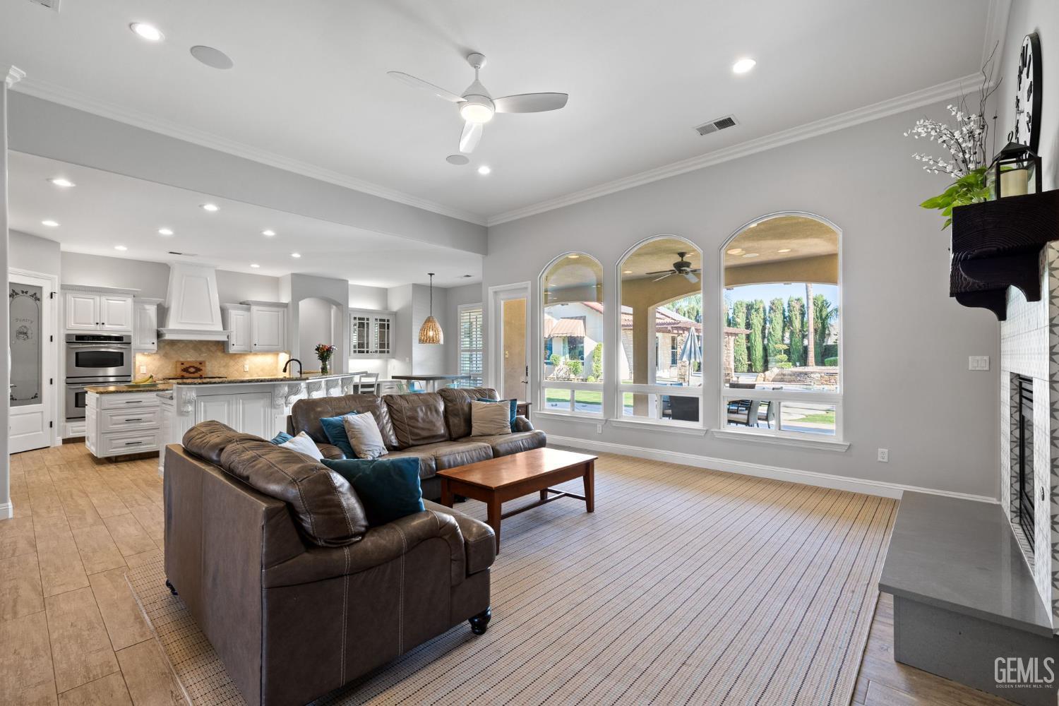 Bakersfield, California, 93314, United States, 5 Bedrooms Bedrooms, ,5 BathroomsBathrooms,Residential,For Sale,1948004
