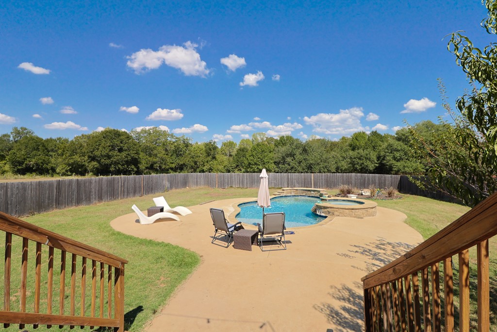 Lexington, Texas, 78947, United States, 4 Bedrooms Bedrooms, ,3 BathroomsBathrooms,Residential,For Sale,2002200