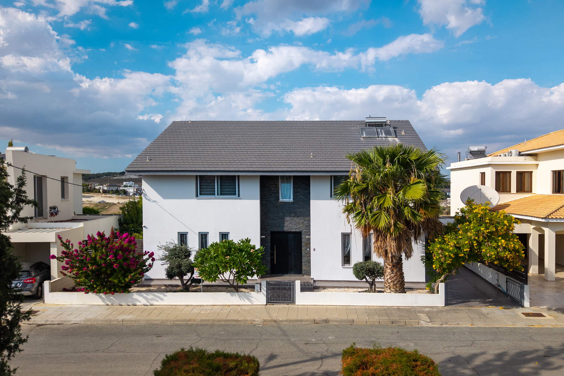  Three-Level Five-Bedroom Villa with Private Pool in Aradippou, Larnaca - 物件實景