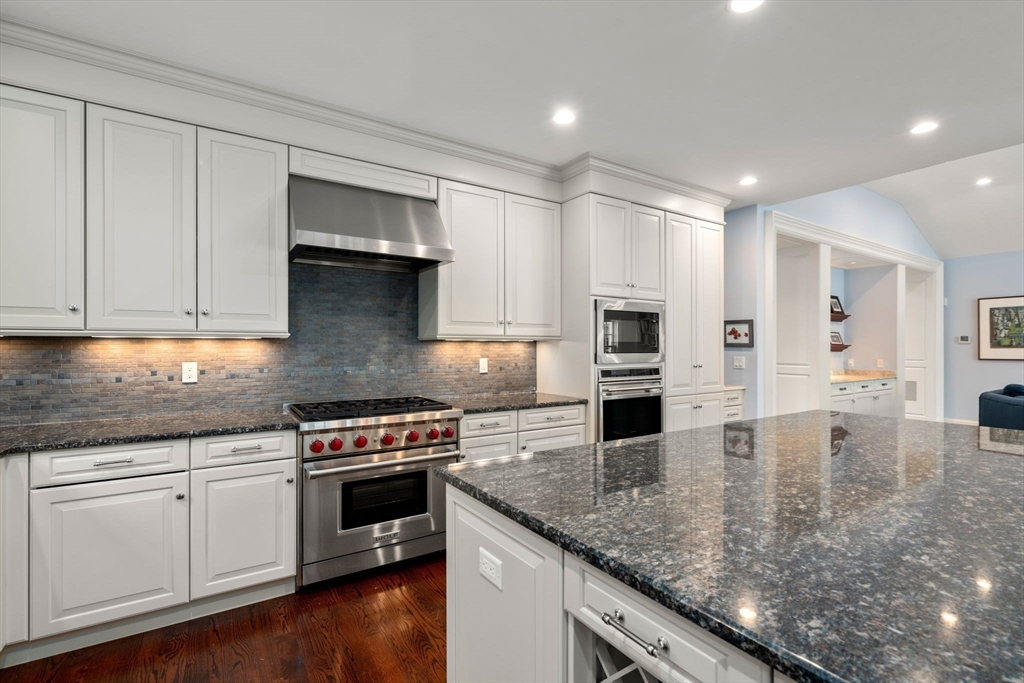 Weston, Massachusetts, 02493, United States, 3 Bedrooms Bedrooms, ,5 BathroomsBathrooms,Residential,For Sale,1941608