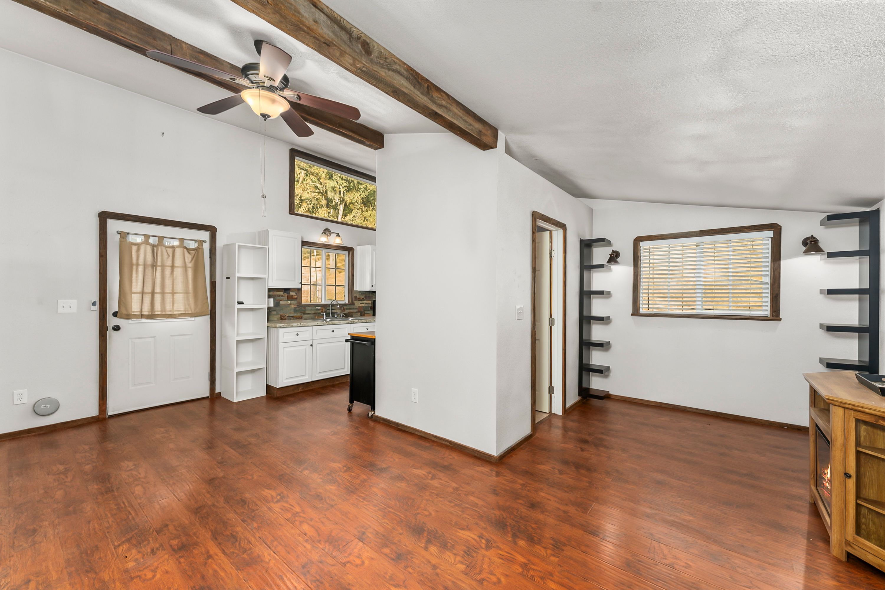  California Equestrian Property with ADU, Horse Arena & Pool - 物件實景