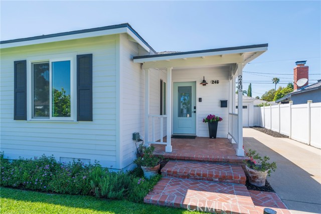 Orange, California, 92868, United States, 4 Bedrooms Bedrooms, ,3 BathroomsBathrooms,Residential,For Sale,2039946