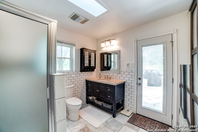 Helotes, Texas, 78023, United States, 2 Bedrooms Bedrooms, ,2 BathroomsBathrooms,Residential,For Sale,1997075