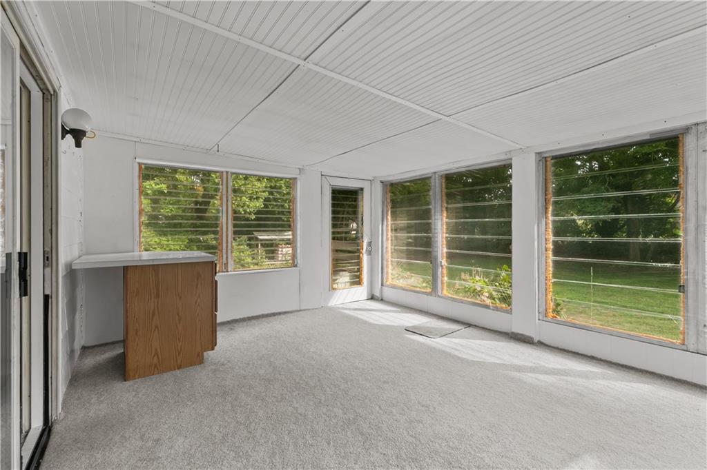 North Kingstown, Rhode Island, 02852, United States, 3 Bedrooms Bedrooms, ,2 BathroomsBathrooms,Residential,For Sale,1976998