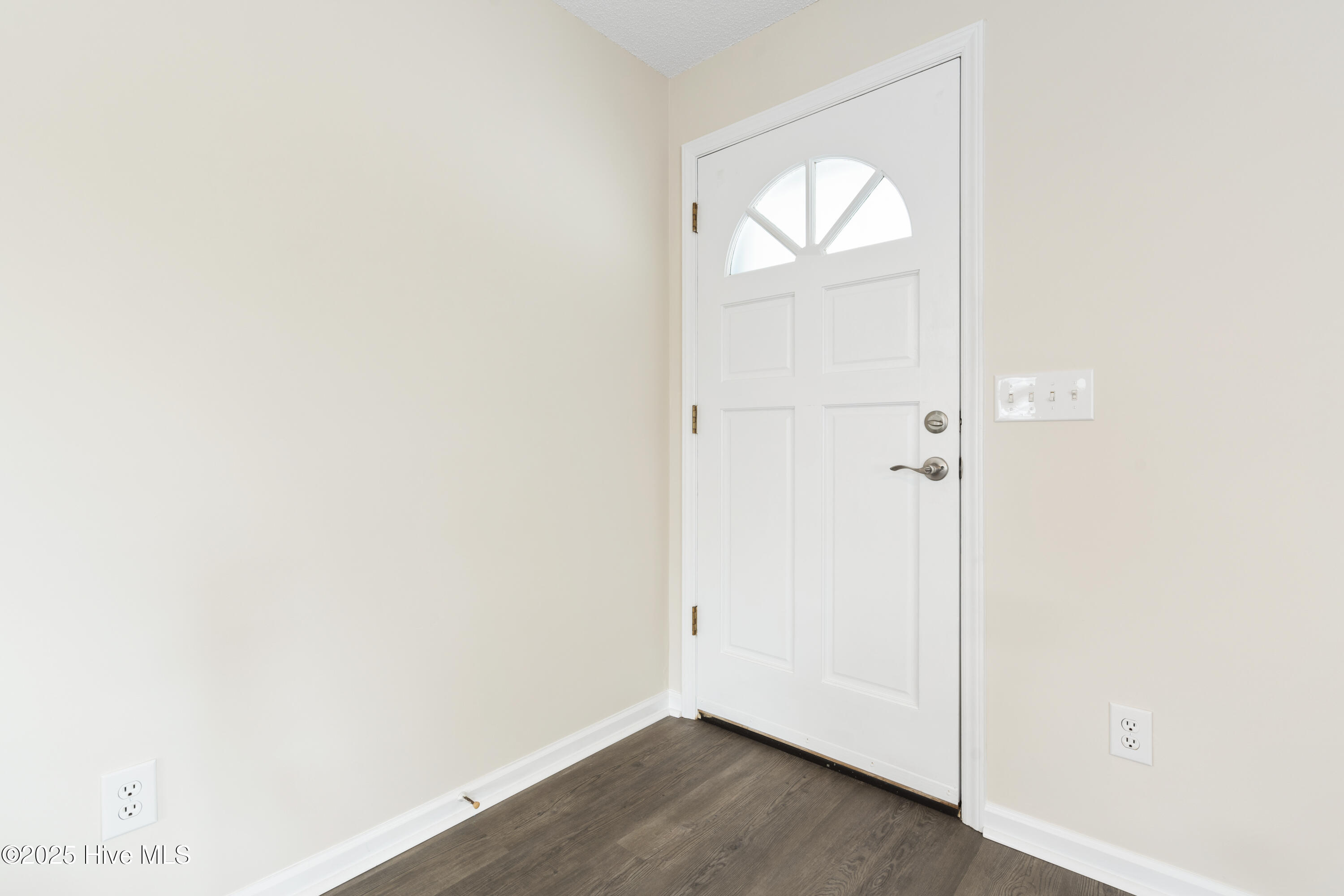 Oak Island, North Carolina, 28465, United States, 3 Bedrooms Bedrooms, ,2 BathroomsBathrooms,Residential,For Sale,1877293