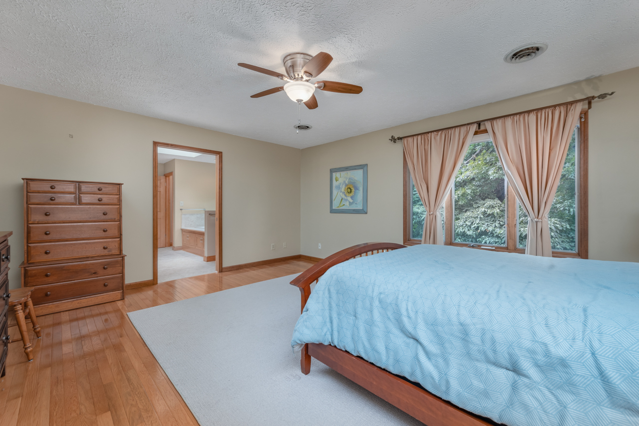 Terre Haute, Indiana, 47802, United States, 4 Bedrooms Bedrooms, ,3 BathroomsBathrooms,Residential,For Sale,1931381