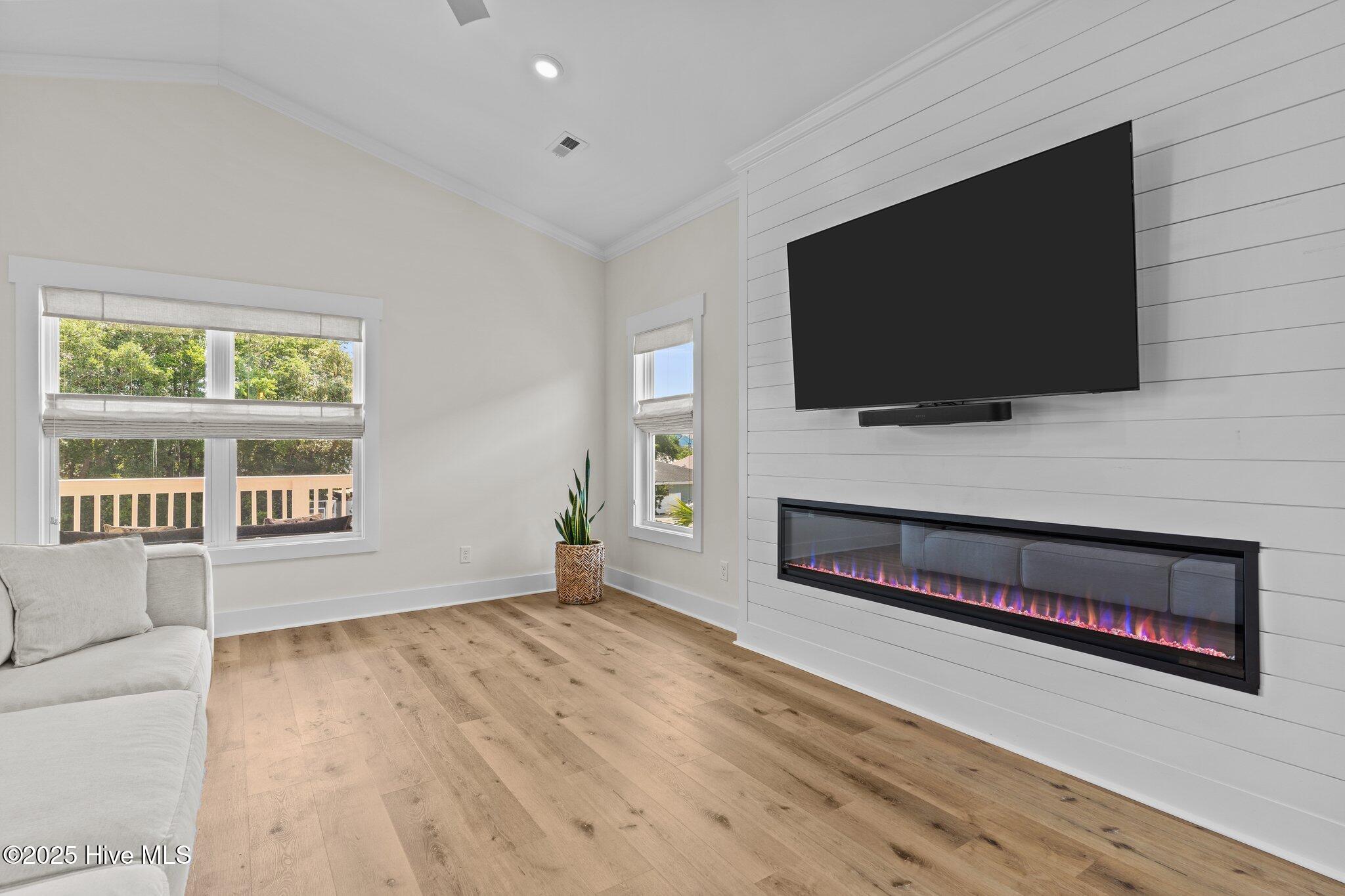 Carolina Beach, North Carolina, 28428, United States, 3 Bedrooms Bedrooms, ,2 BathroomsBathrooms,Residential,For Sale,1931980