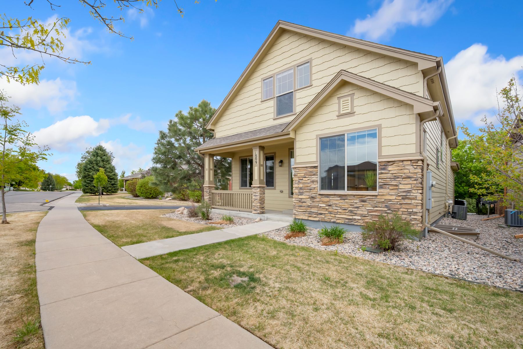  Beautifully Maintained Home in the Highly Sought-After Harmony Ridge Community - 物件實景