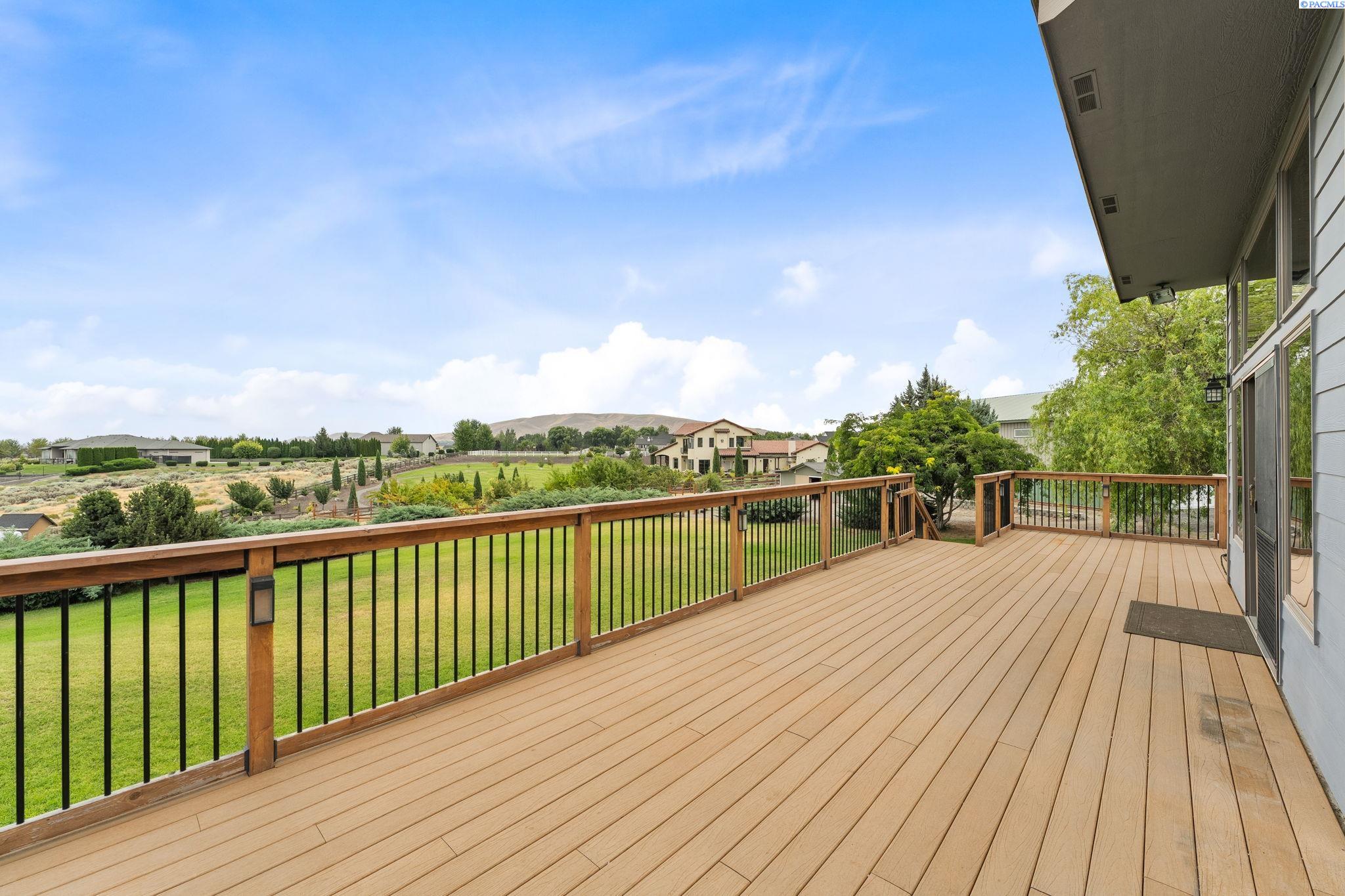 West Richland, Washington, 99353, United States, 5 Bedrooms Bedrooms, ,3 BathroomsBathrooms,Residential,For Sale,1906859