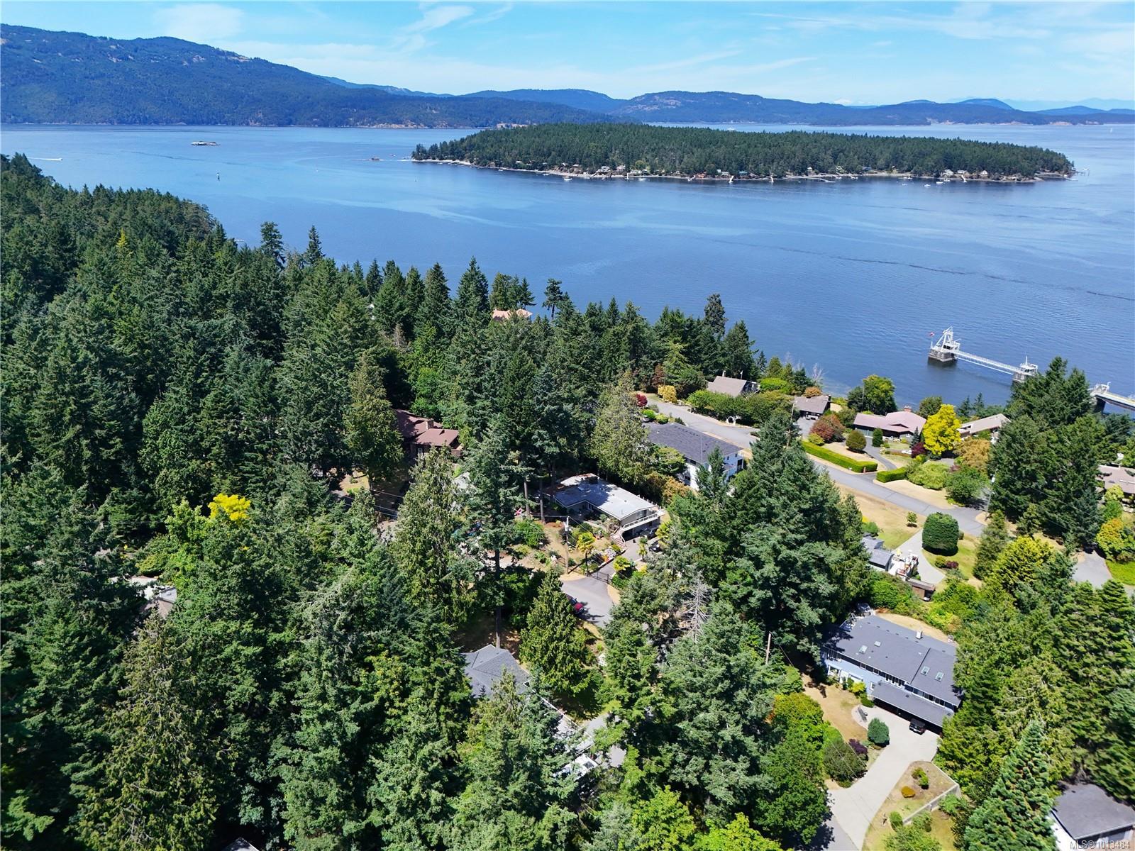 NORTH SAANICH, British Columbia, V8L 5J4, CA, 5 Bedrooms Bedrooms, ,Residential,For Sale,1950110