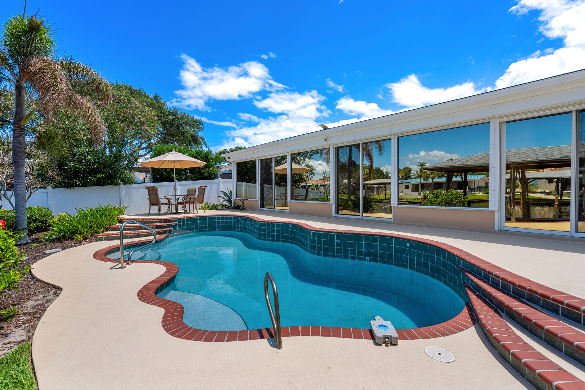  27 Westview Lane, Cocoa Beach, FL, 32931 - 物件實景