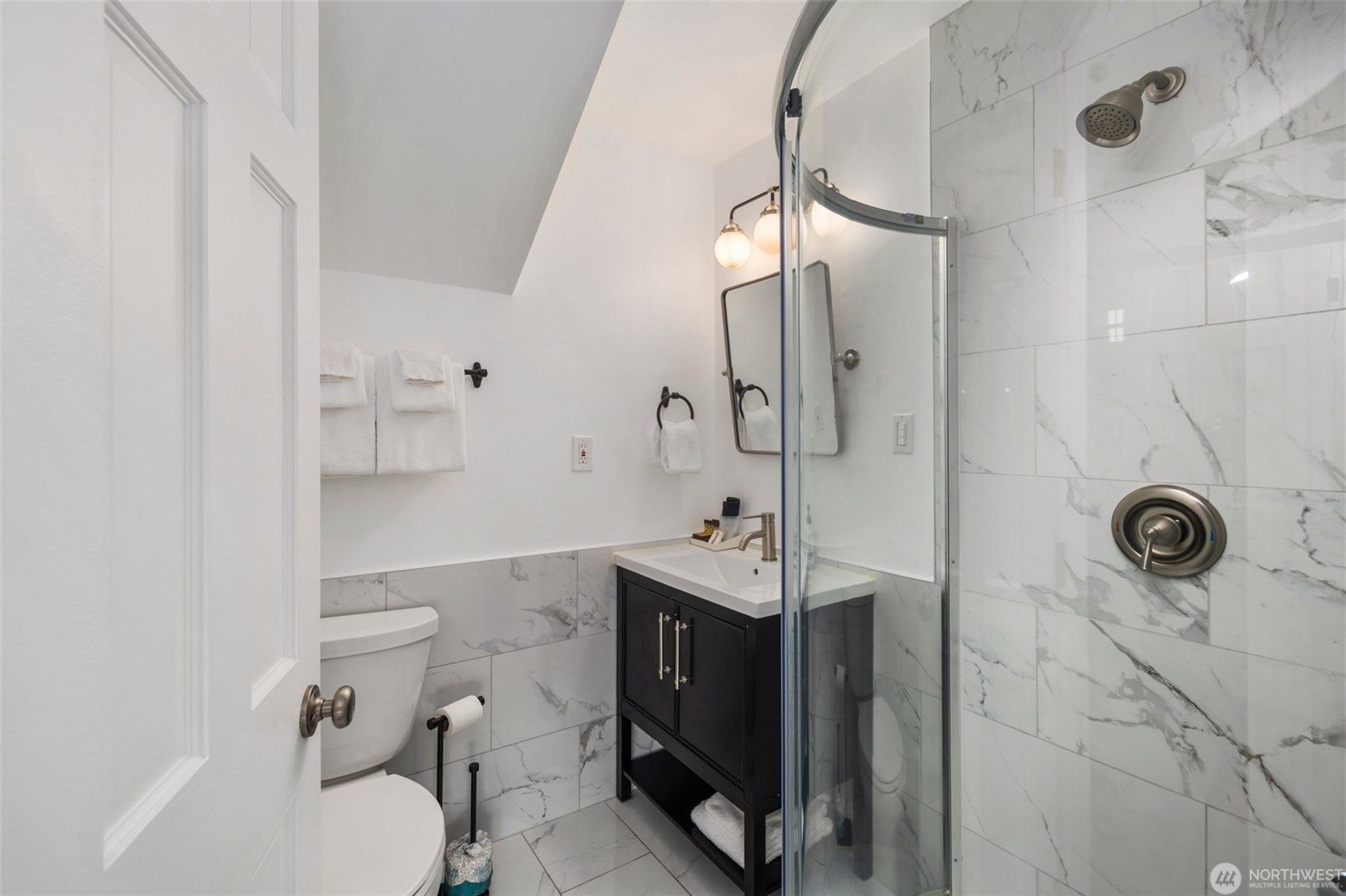 Long Beach, Washington, 98631, United States, 8 Bedrooms Bedrooms, ,6 BathroomsBathrooms,Residential,For Sale,1976396