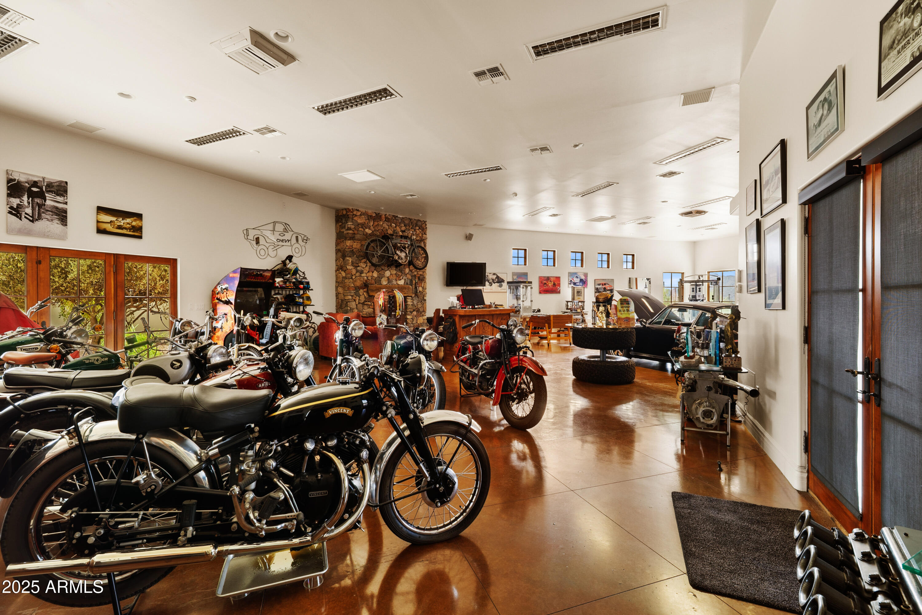 Cave Creek, Arizona, 85331, United States, 2 Bedrooms Bedrooms, ,4 BathroomsBathrooms,Residential,For Sale,1987771