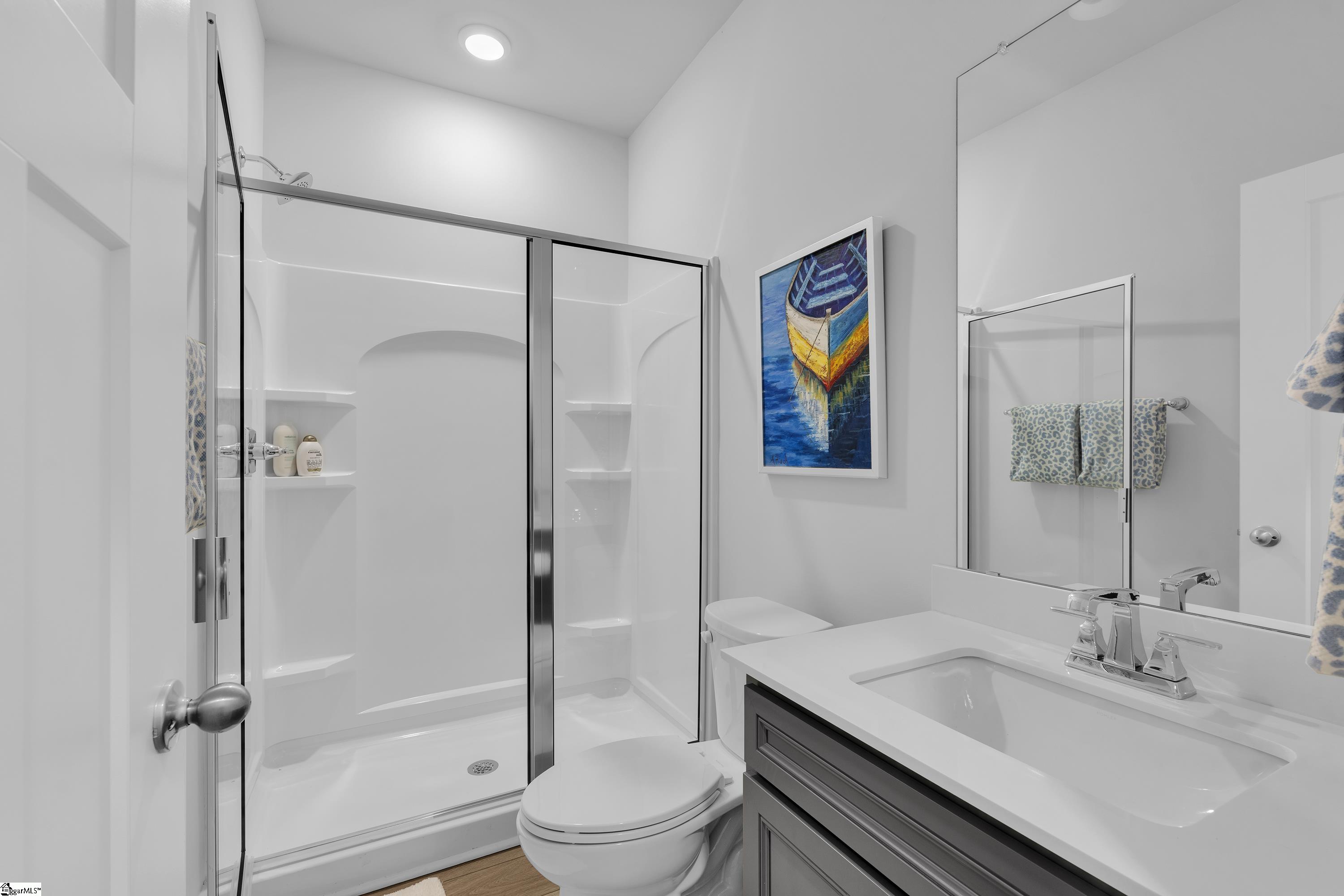 Greenville, South Carolina, 29605, United States, 3 Bedrooms Bedrooms, ,4 BathroomsBathrooms,Residential,For Sale,1958352