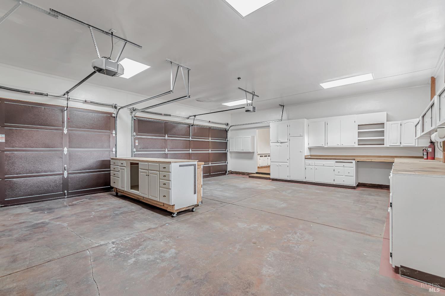 Sebastopol, California, 95472, United States, 3 Bedrooms Bedrooms, ,3 BathroomsBathrooms,Residential,For Sale,1895482
