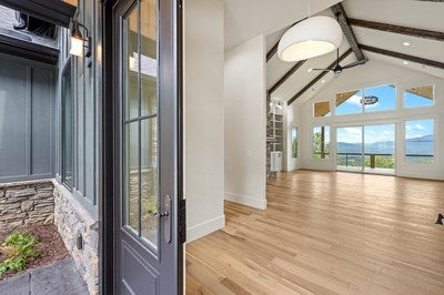 Blairsville, Georgia, 30512, United States, 4 Bedrooms Bedrooms, ,6 BathroomsBathrooms,Residential,For Sale,1940462