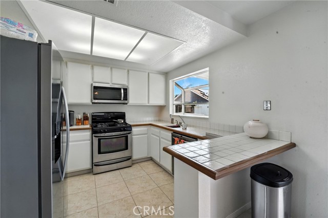 Jurupa Valley, California, 91752, United States, 3 Bedrooms Bedrooms, ,2 BathroomsBathrooms,Residential,For Sale,1931342