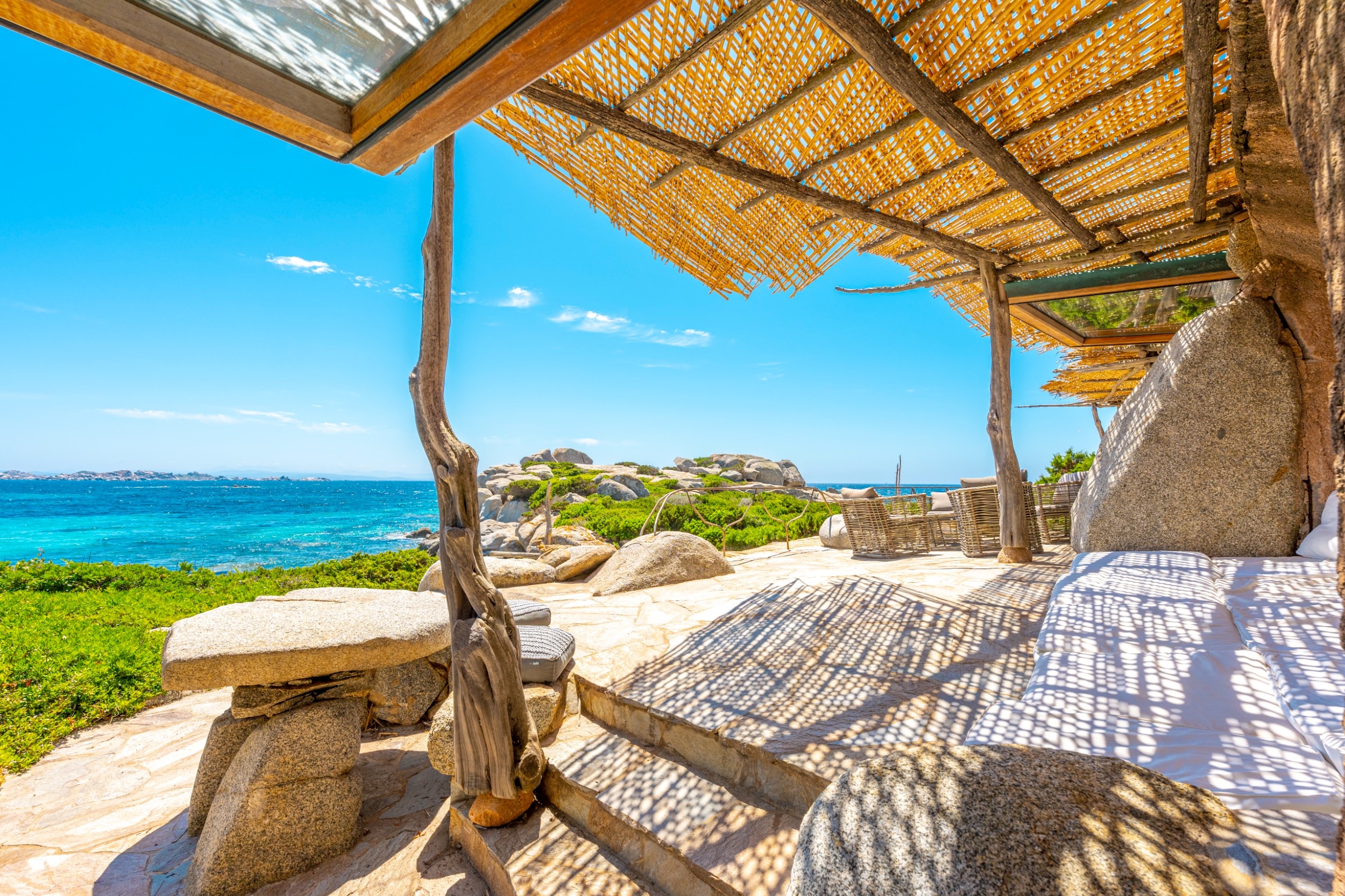  For sale : Waterfront property for sale - Private cove - Designed by Savin Coue… - 物件實景