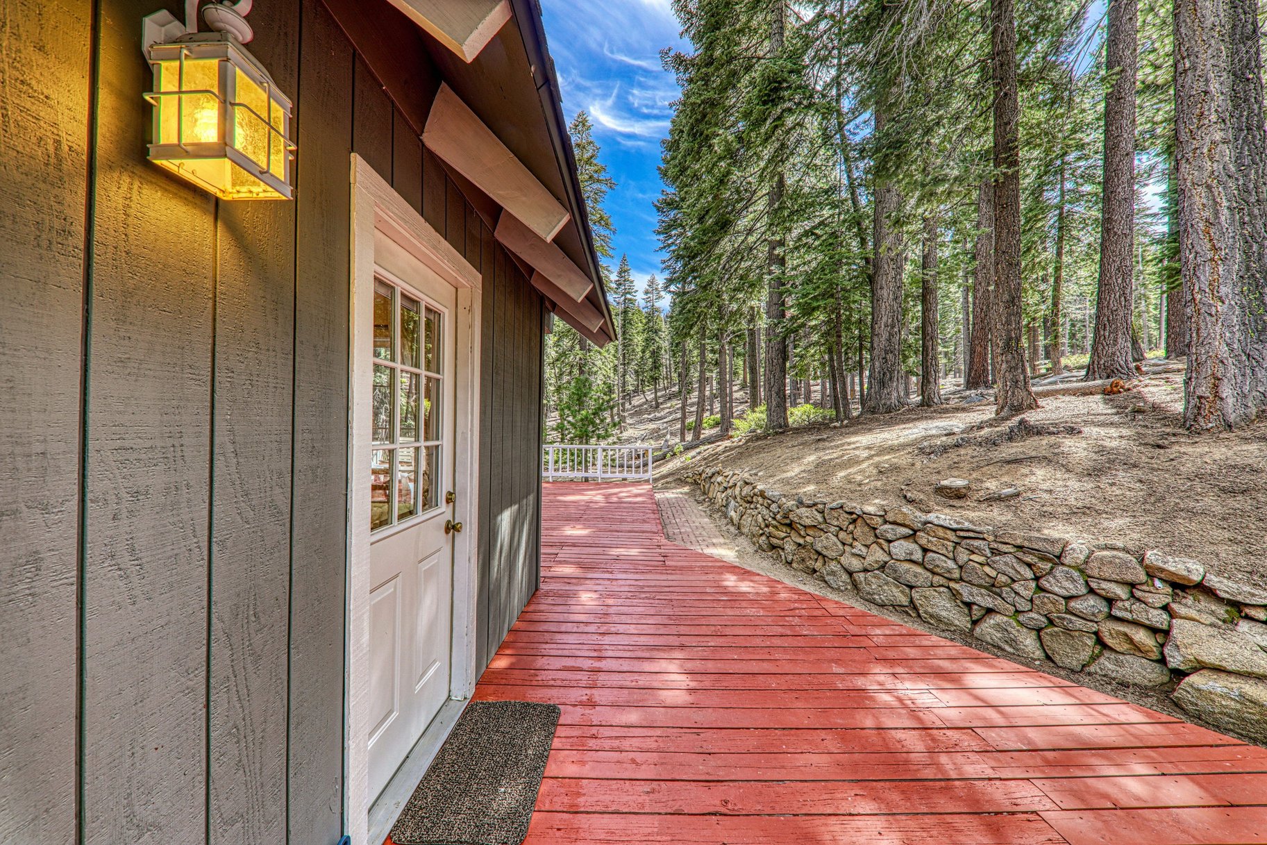  Lake Tahoe Sanctuary with HOA Pier, Beach, and Buoy Field - 物件實景
