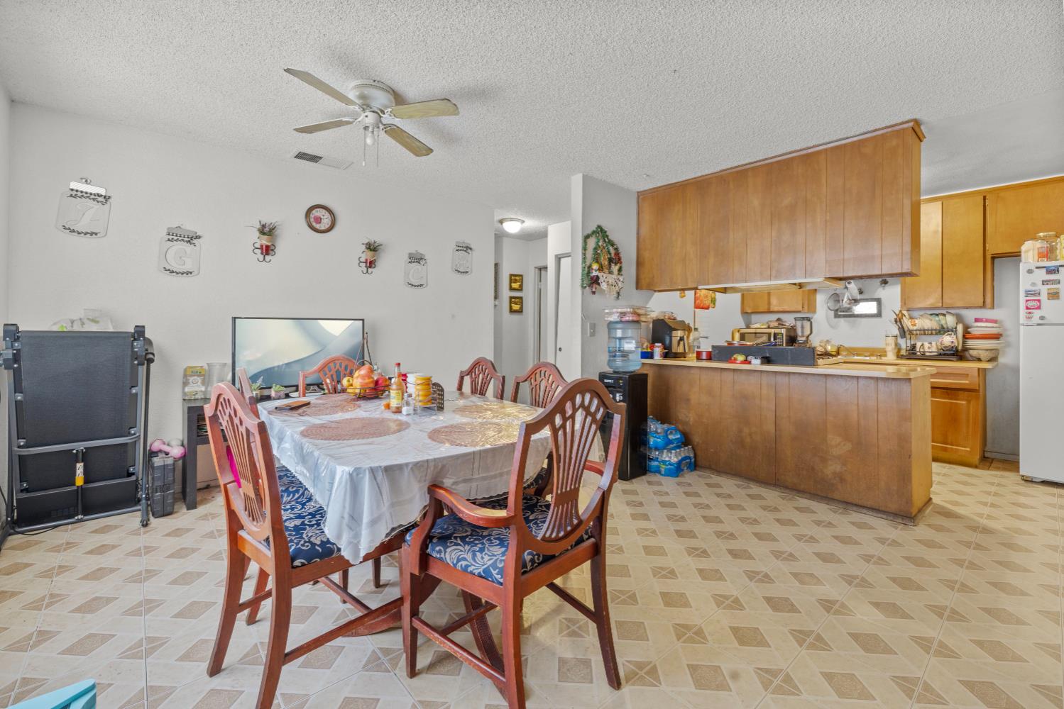 North Highlands, California, 95660, United States, ,Residential,For Sale,1941580