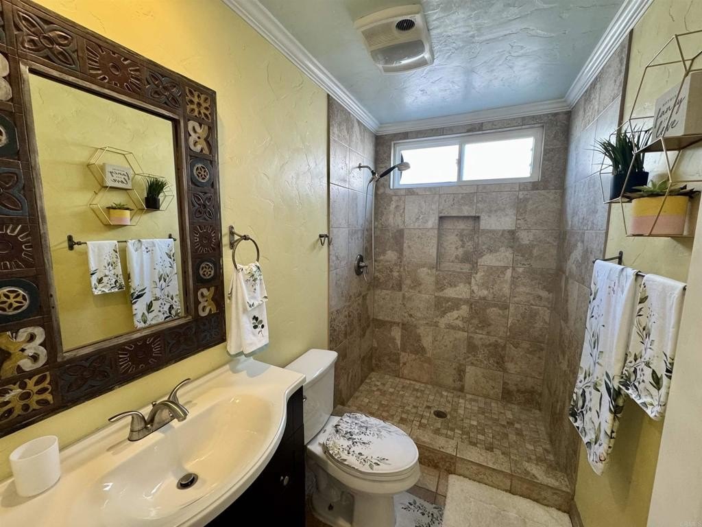 Poway, California, 92064, United States, 5 Bedrooms Bedrooms, ,3 BathroomsBathrooms,Residential,For Sale,1926272