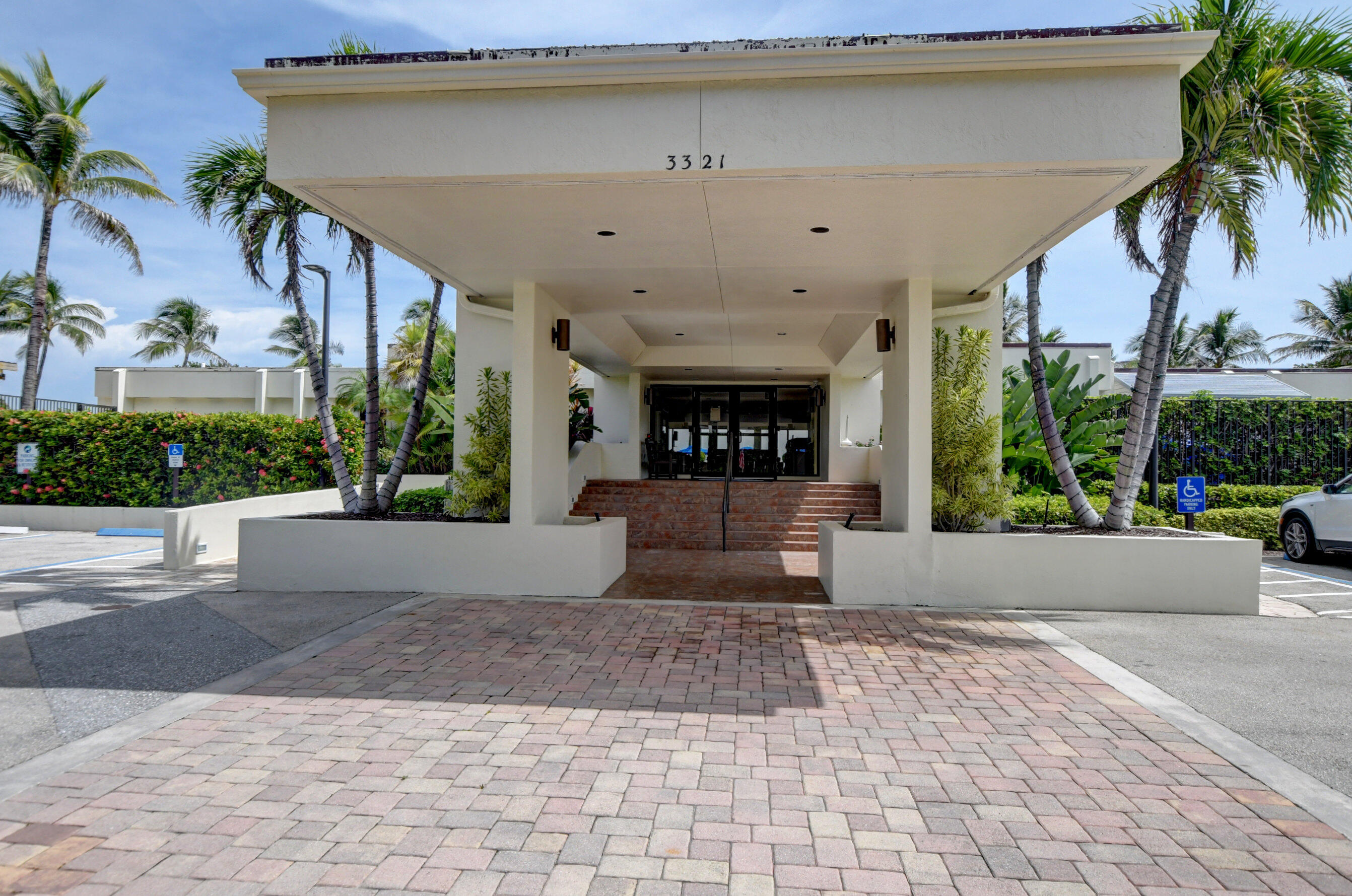 Highland Beach, Florida, 33487, United States, 2 Bedrooms Bedrooms, ,2 BathroomsBathrooms,Residential,For Sale,1907746
