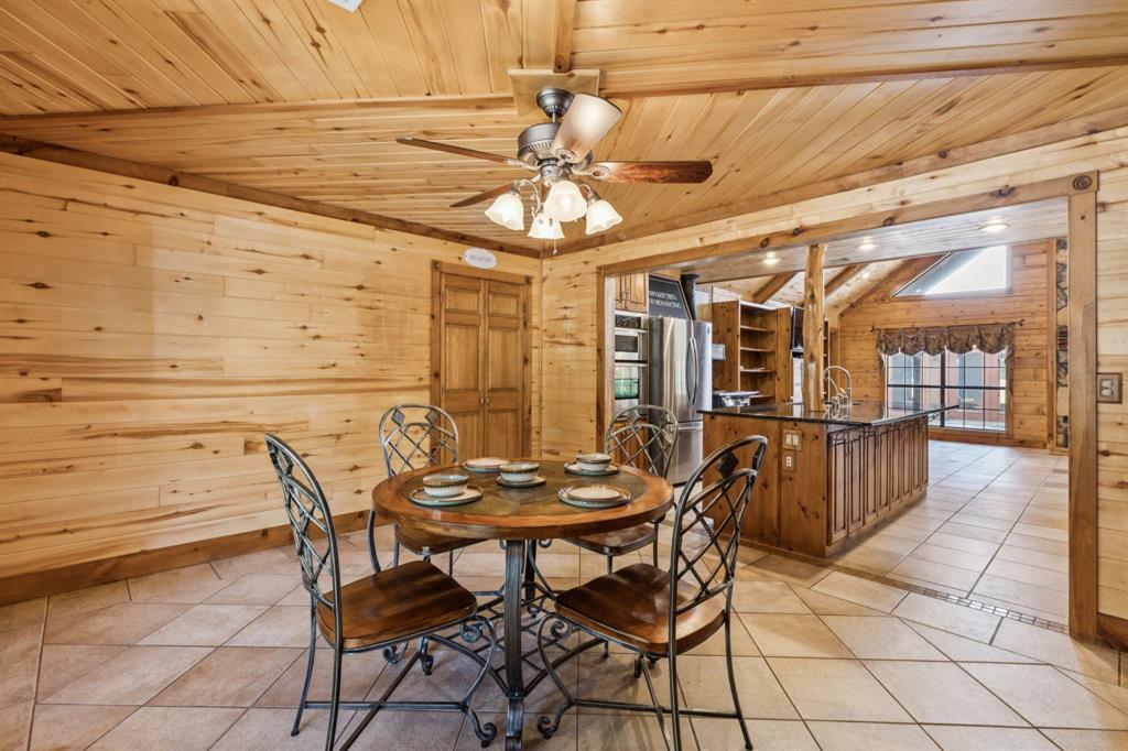 Pottsboro, Texas, 75076, United States, 3 Bedrooms Bedrooms, ,4 BathroomsBathrooms,Residential,For Sale,1949804
