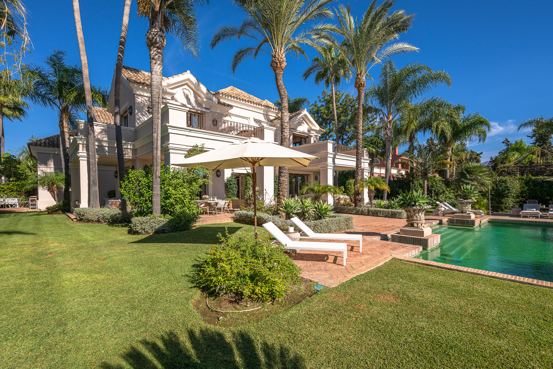  Majestic Villa in the Iconic Beachside Community Guadalmina Baja - 物件實景