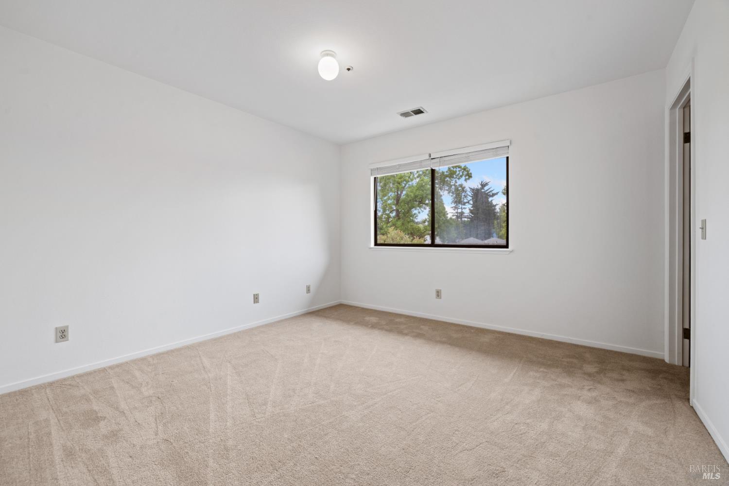 Cotati, California, 94931, United States, ,Residential,For Sale,1900640