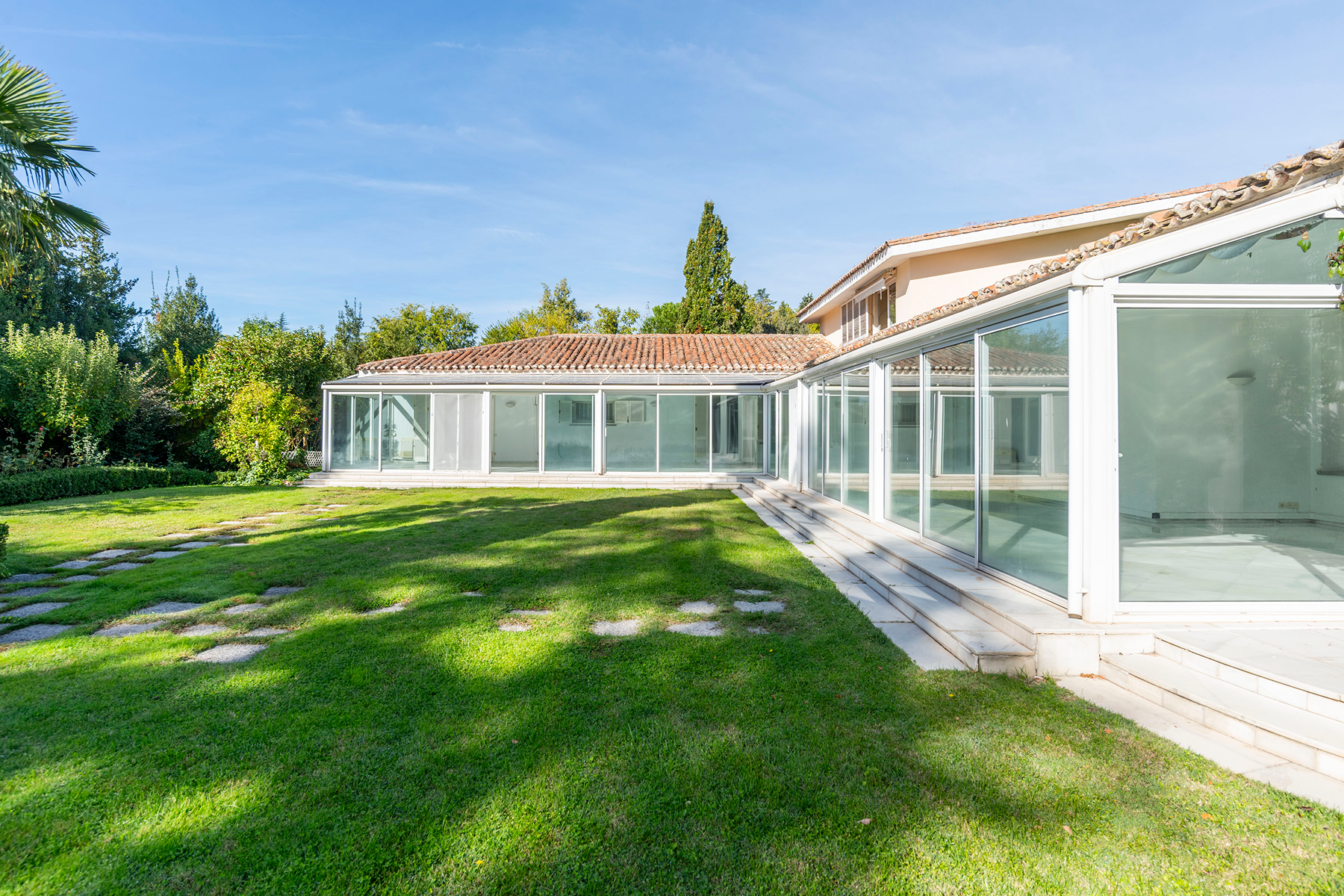  A residence with extraordinary transformation potential in La Florida - 物件實景