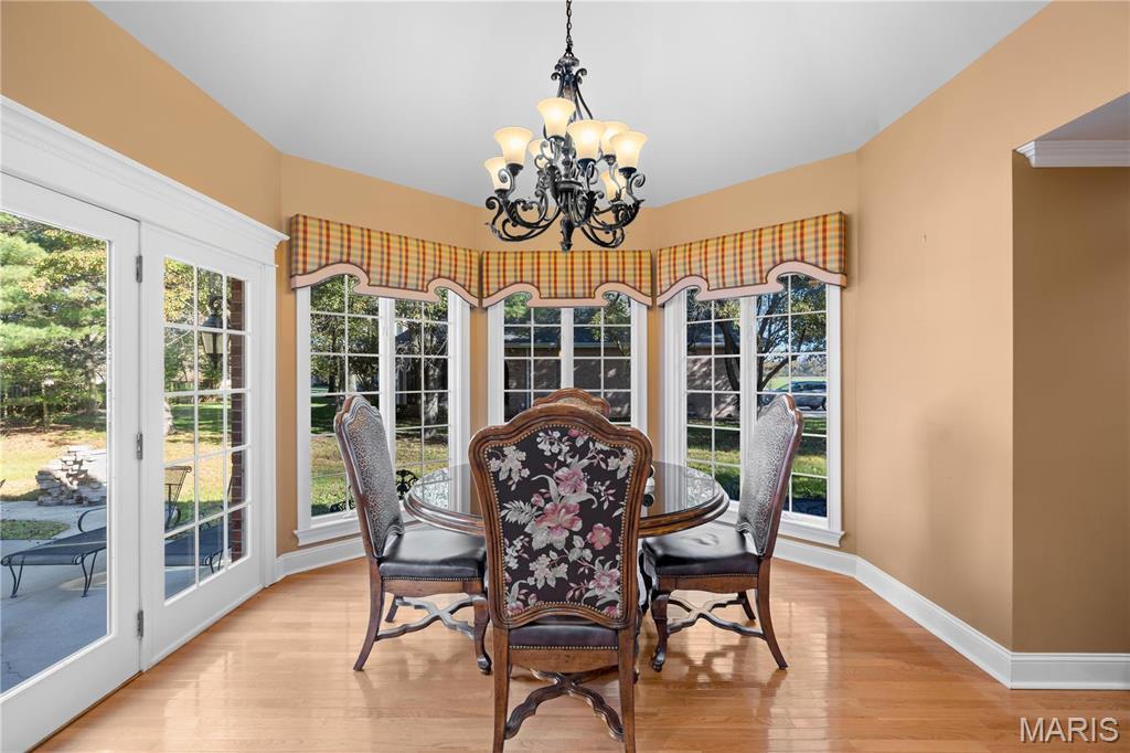 Charleston, Missouri, 63834, United States, 5 Bedrooms Bedrooms, ,4 BathroomsBathrooms,Residential,For Sale,1938215