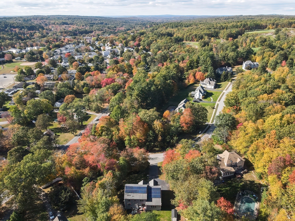 Northbridge, Massachusetts, 01534, United States, 4 Bedrooms Bedrooms, ,2 BathroomsBathrooms,Residential,For Sale,1977320