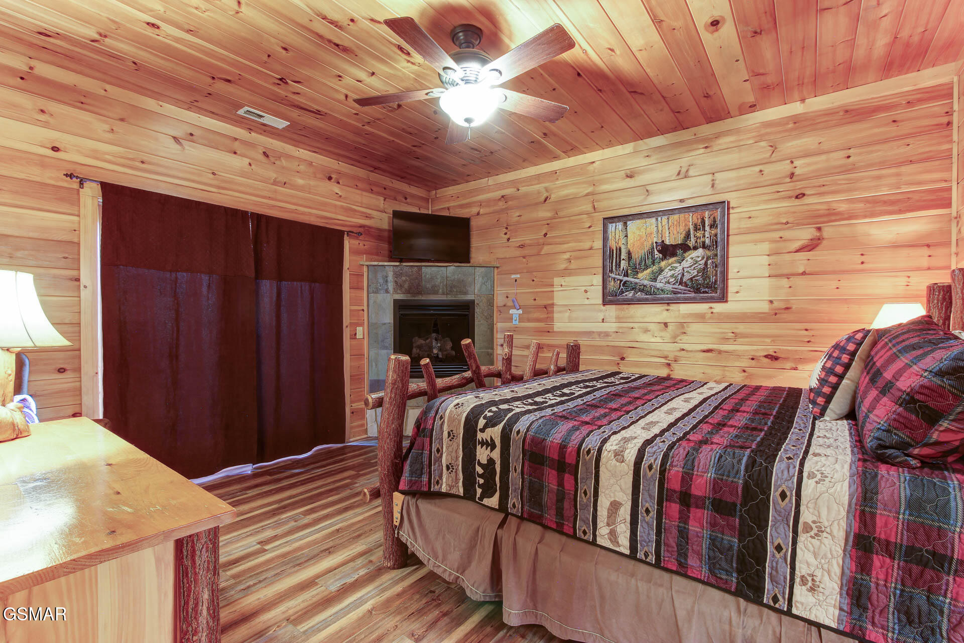 Sevierville, Tennessee, 37876, United States, 3 Bedrooms Bedrooms, ,5 BathroomsBathrooms,Residential,For Sale,1976203