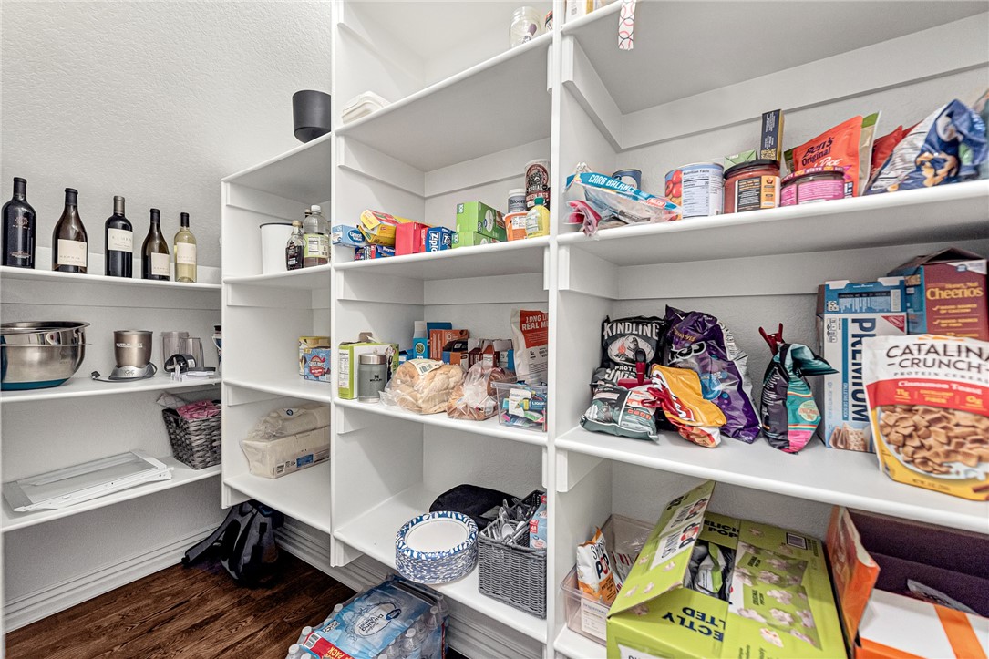 Centerton, Arkansas, 72719, United States, 5 Bedrooms Bedrooms, ,5 BathroomsBathrooms,Residential,For Sale,1992149