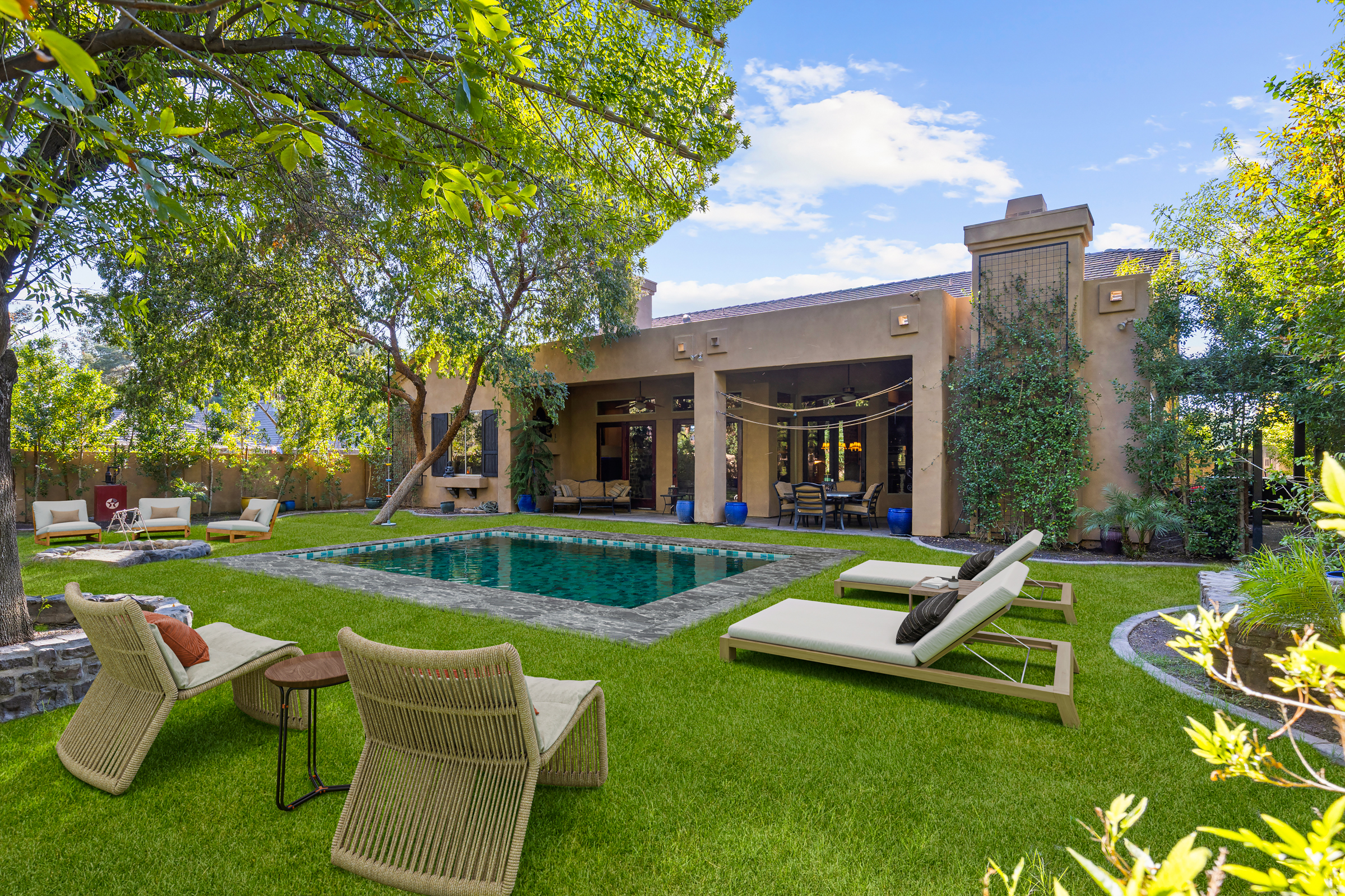 Tempe, Arizona, 85284, United States, 5 Bedrooms Bedrooms, ,3 BathroomsBathrooms,Residential,For Sale,1989924