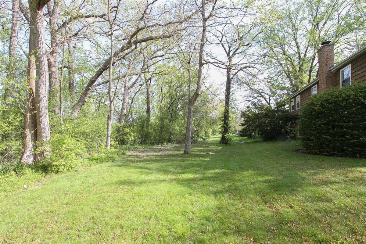 Lincolnshire, Illinois, 60069, United States, 4 Bedrooms Bedrooms, ,3 BathroomsBathrooms,Residential,For Sale,1975181