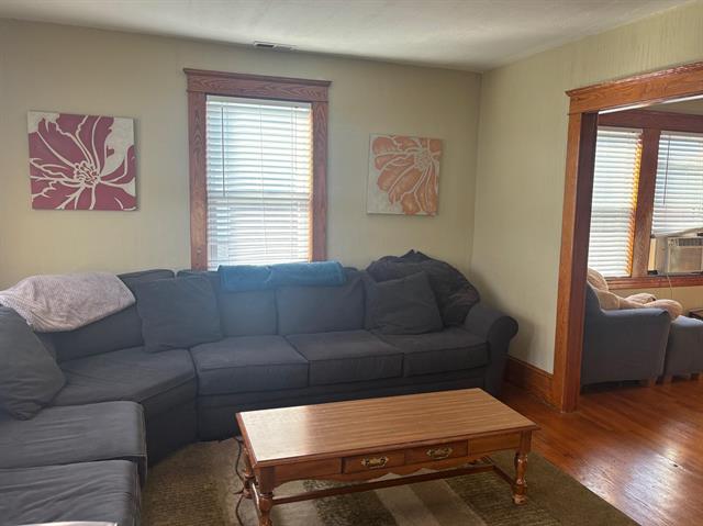 Nashua, New Hampshire, 03060, United States, 6 Bedrooms Bedrooms, ,2 BathroomsBathrooms,Residential,For Sale,2009233