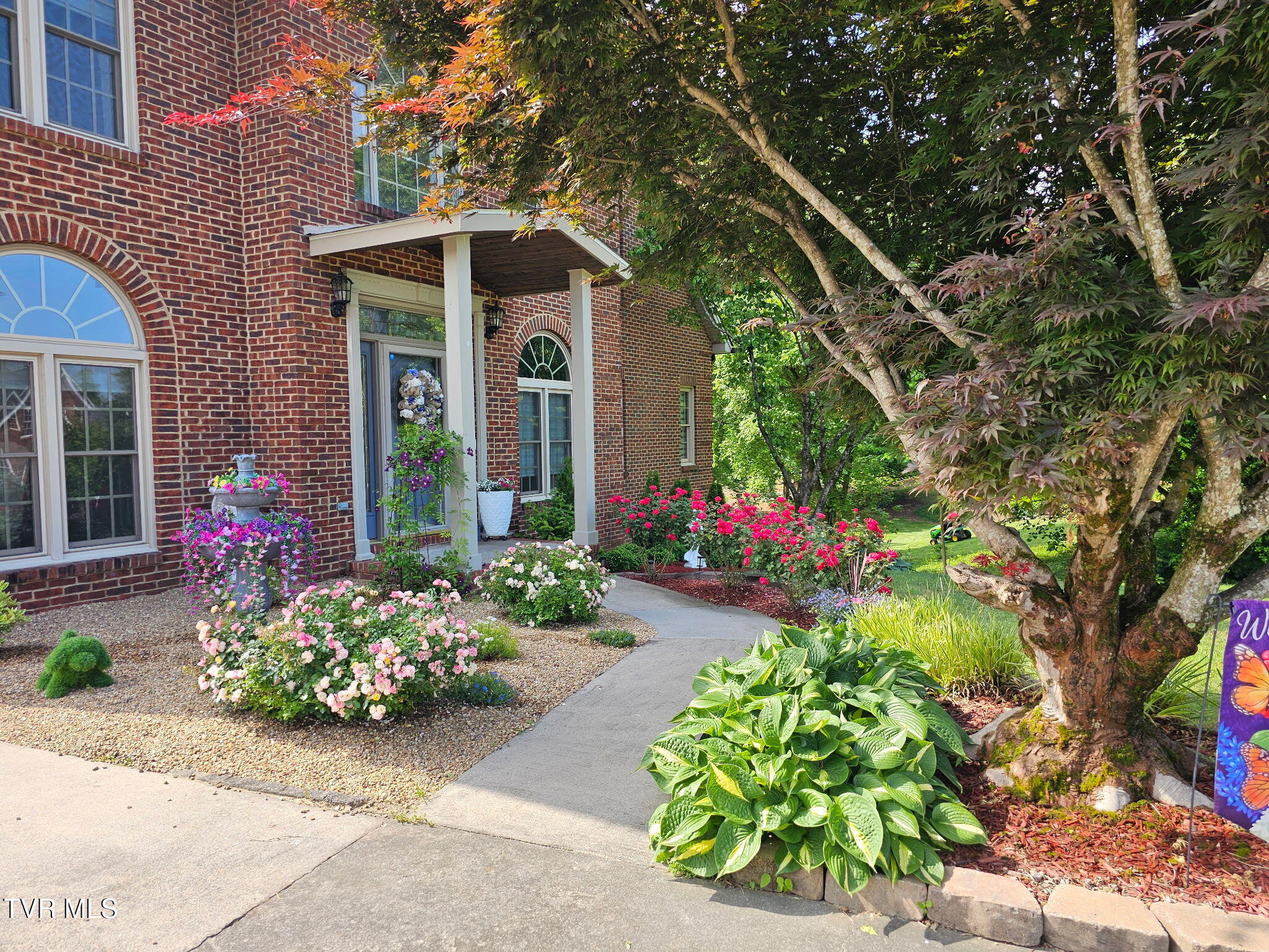 Kingsport, Tennessee, 37660, United States, 5 Bedrooms Bedrooms, ,4 BathroomsBathrooms,Residential,For Sale,2024666