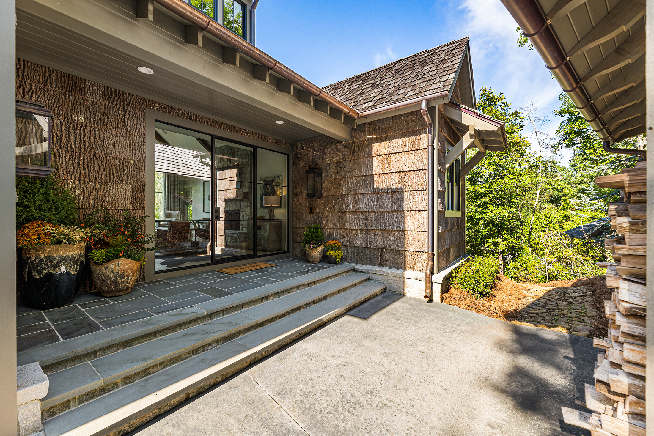  Breathtaking Lake Burton Views from an Exceptional Custom Lakehouse - 物件實景