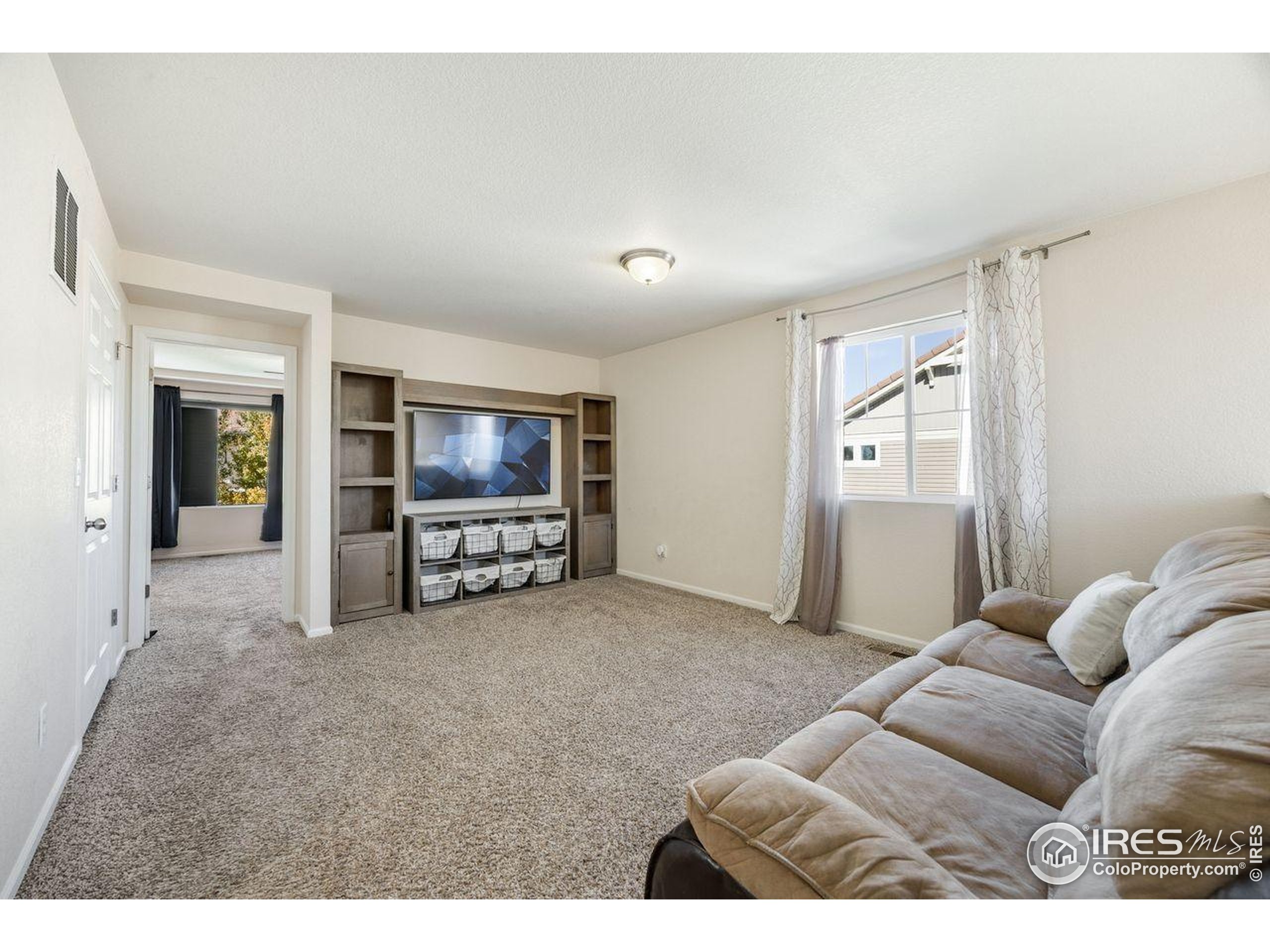 Johnstown, Colorado, 80534, United States, 3 Bedrooms Bedrooms, ,3 BathroomsBathrooms,Residential,For Sale,1970661