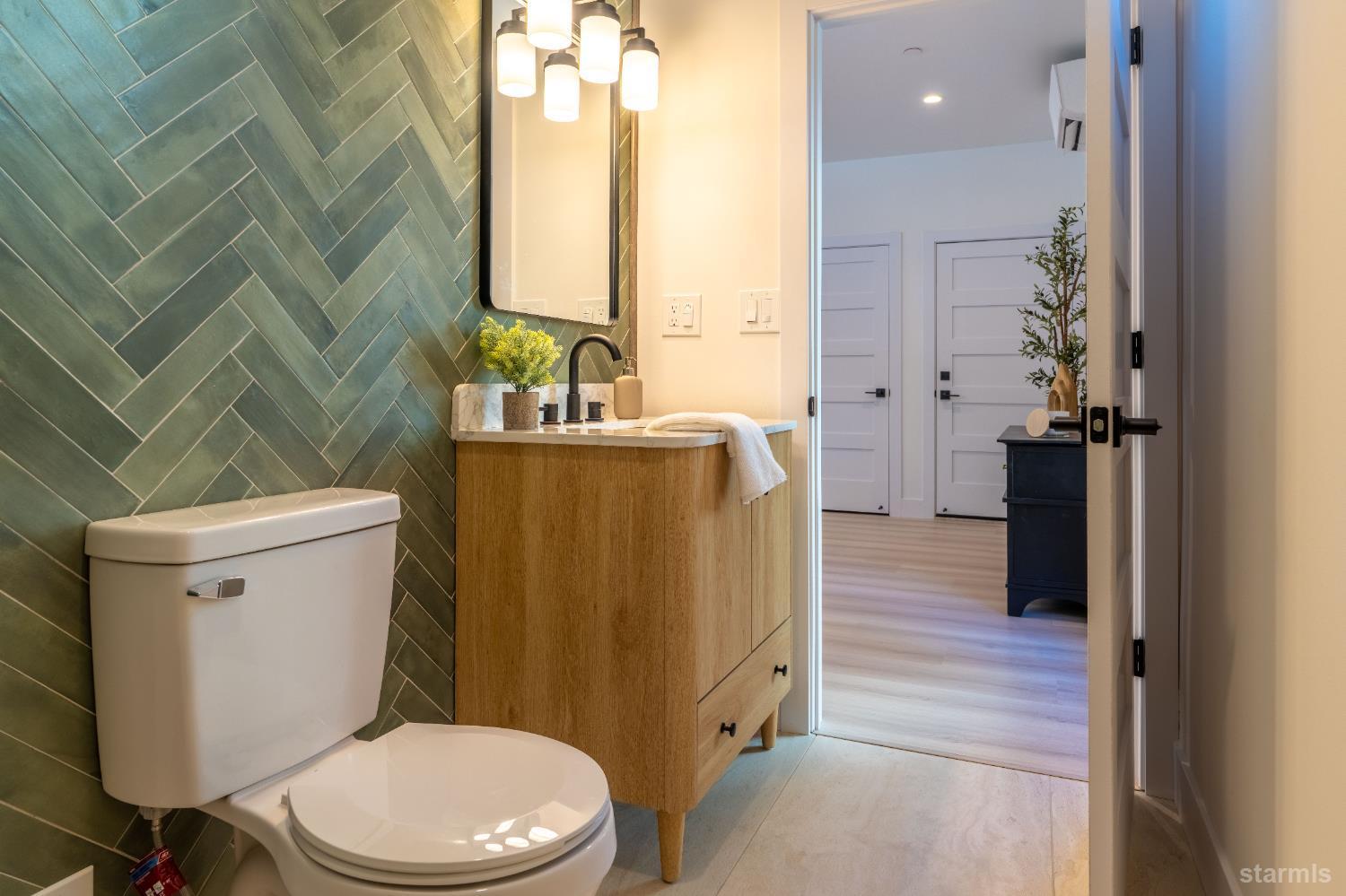 South Lake Tahoe, California, 96150, United States, 3 Bedrooms Bedrooms, ,3 BathroomsBathrooms,Residential,For Sale,1988066