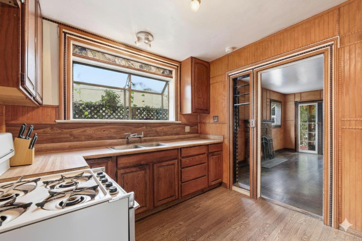 San Jose, California, 95126, United States, 2 Bedrooms Bedrooms, ,2 BathroomsBathrooms,Residential,For Sale,1987884