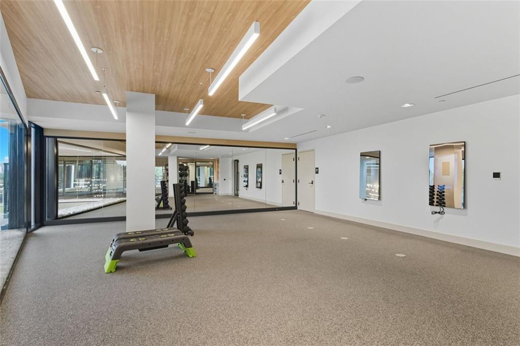 Atlanta, Georgia, 30305, United States, 2 Bedrooms Bedrooms, ,3 BathroomsBathrooms,Residential,For Sale,1979191