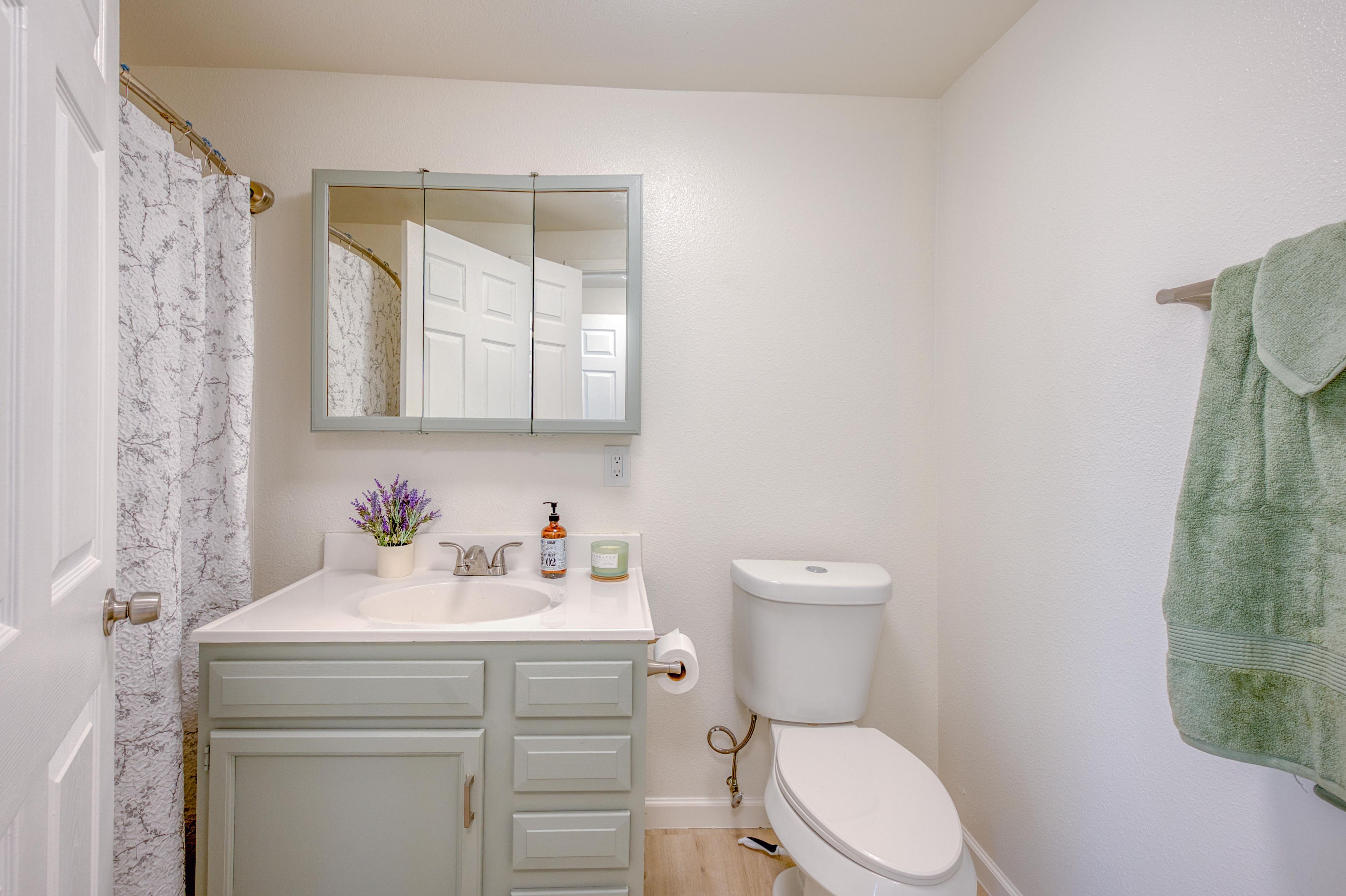 High Rolls, New Mexico, 88325, United States, 4 Bedrooms Bedrooms, ,3 BathroomsBathrooms,Residential,For Sale,1984100